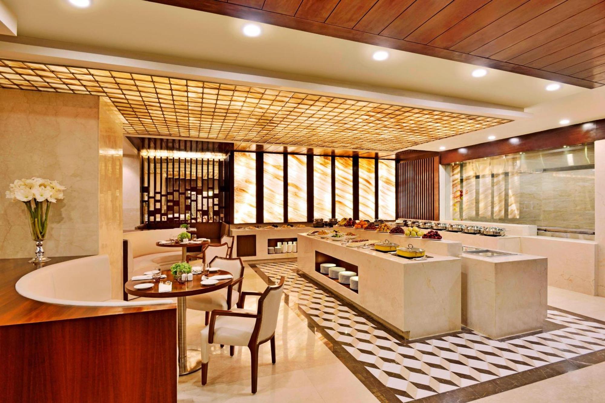 Four Points By Sheraton Srinagar Exterior foto