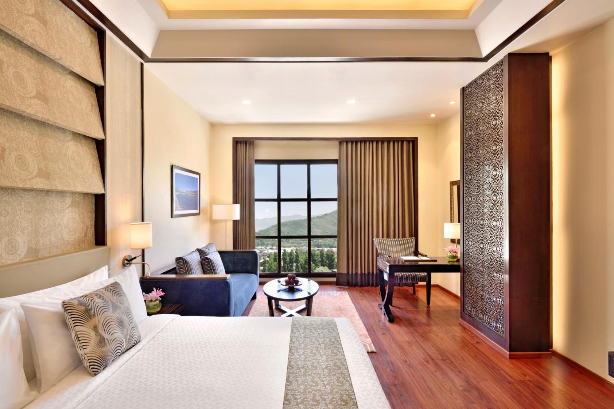Four Points By Sheraton Srinagar Exterior foto